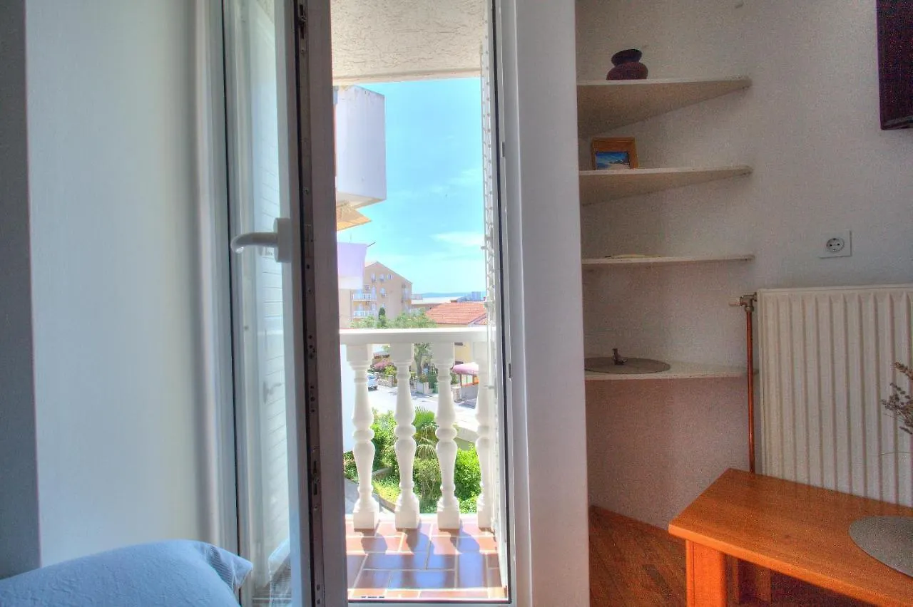 Anmarie Apartments Crikvenica 0*,